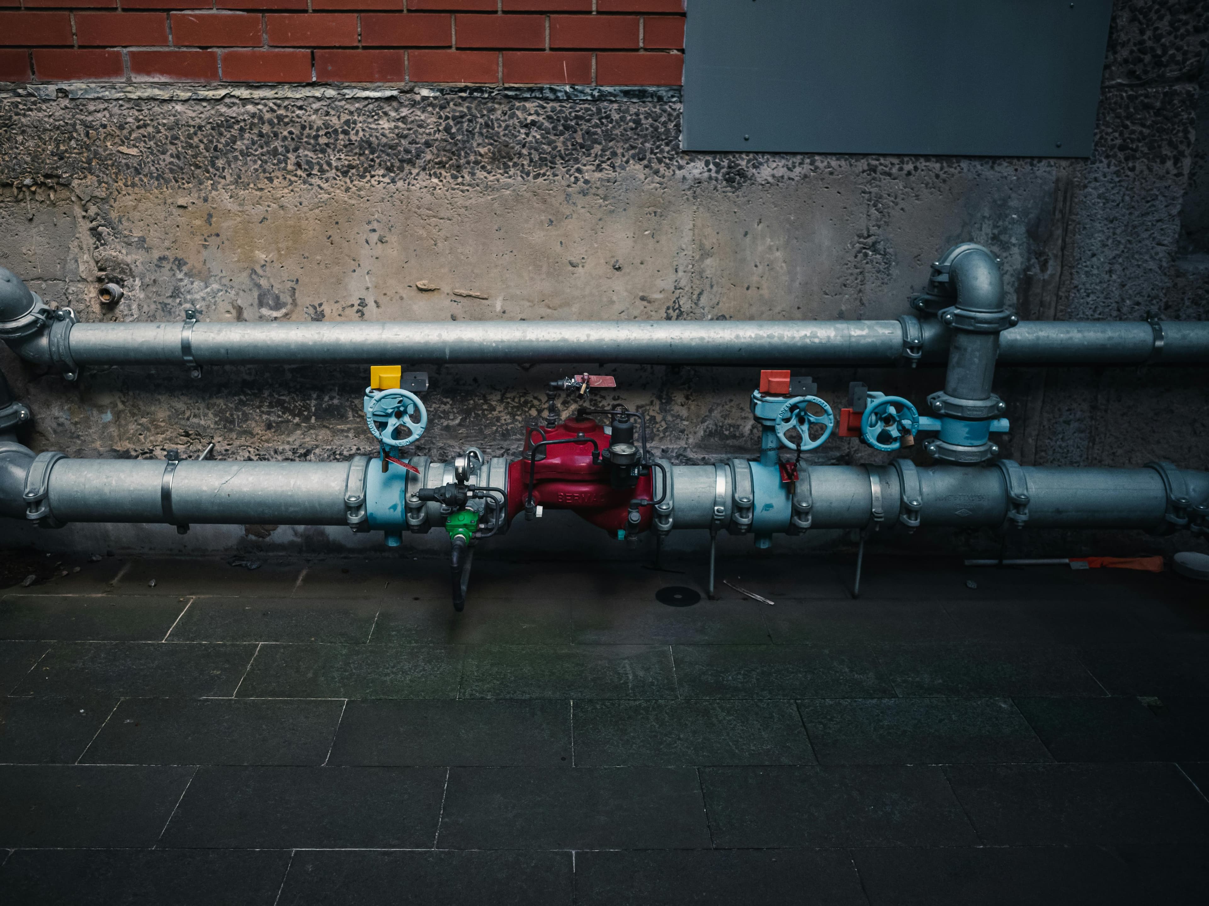 Pipes & fittings